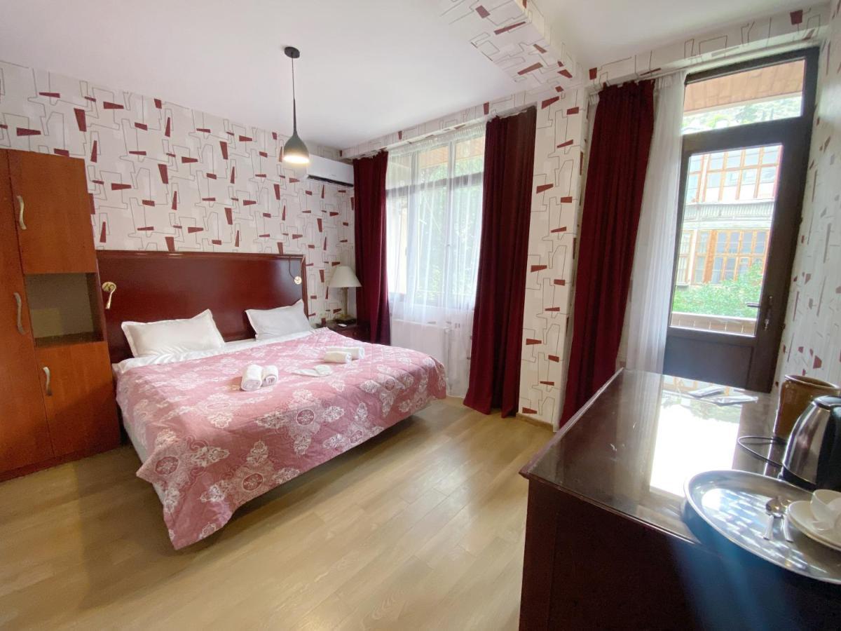 Chonkadzehotel Tbilisi ภายนอก รูปภาพ